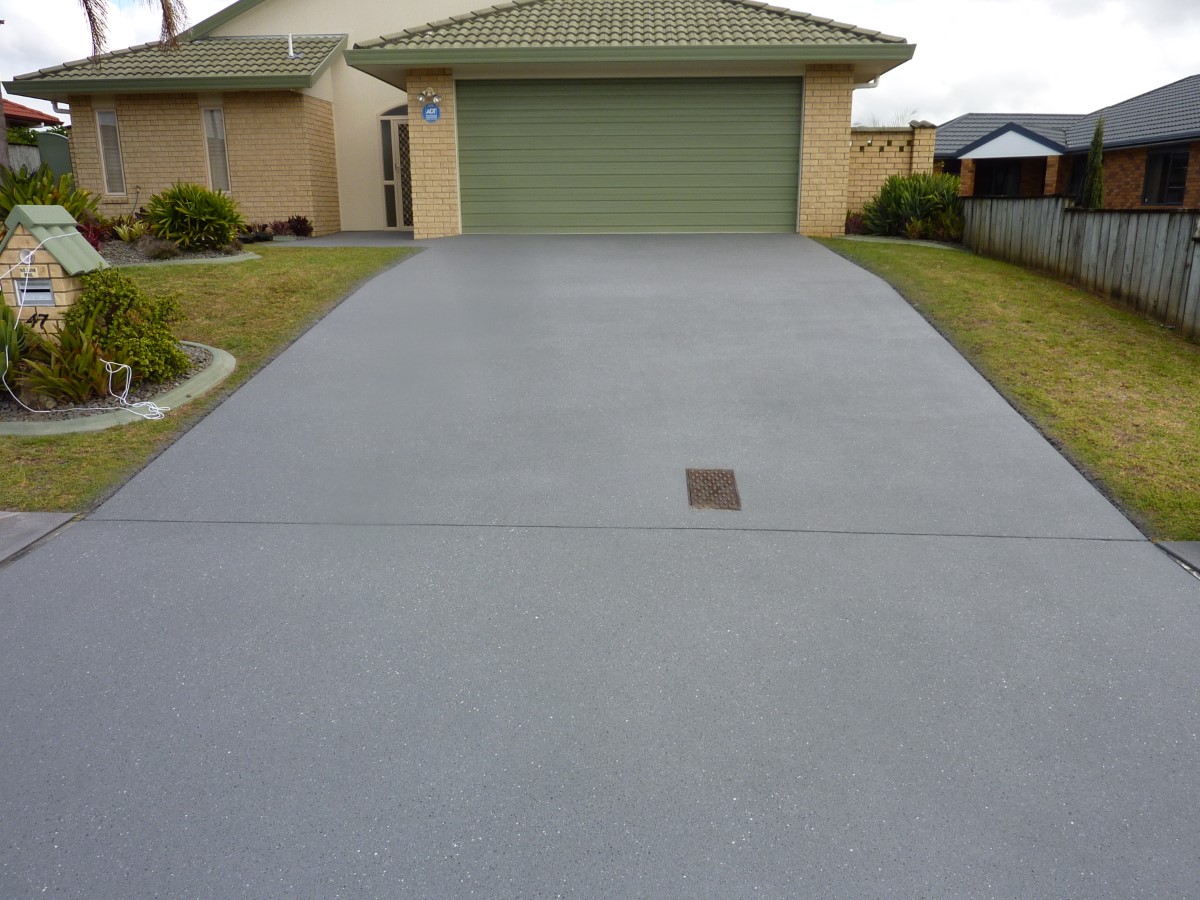 Resurfaced driveway in a textured coating